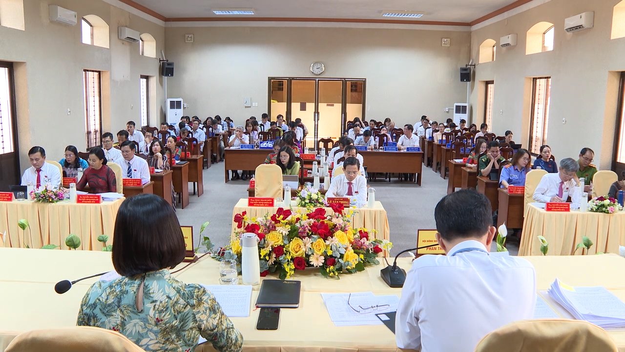Toàn cảnh phiên khai mạc kỳ họp thứ Bảy, HĐND huyện khoá XII